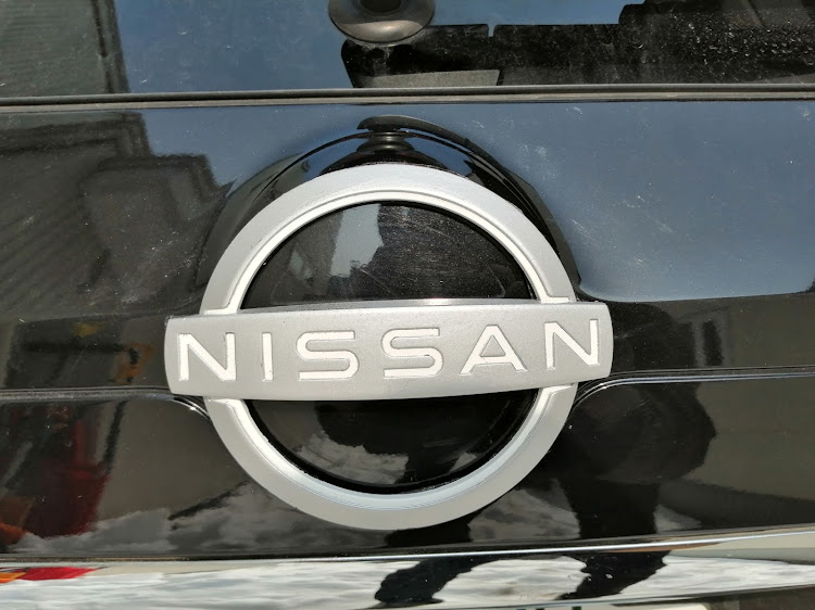 エクストレイルのリアエンブレム交換・新エンブレム・NISSANに関するカスタム事例の投稿画像4枚目