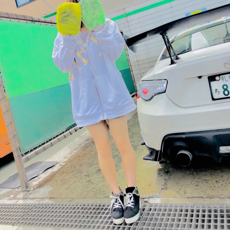 めこさんが投稿した86・トヨタ86・洗車・彼氏の車に関するカスタム事例の投稿画像1枚目