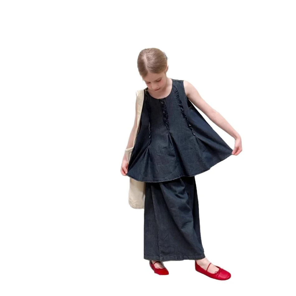 Meisjes Koreaanse stijl kanten vestje en wide-leg jeans tweedelige set. Stijlvolle outfit voor elke dag en speciale gelegenheden. Zomer klaar!