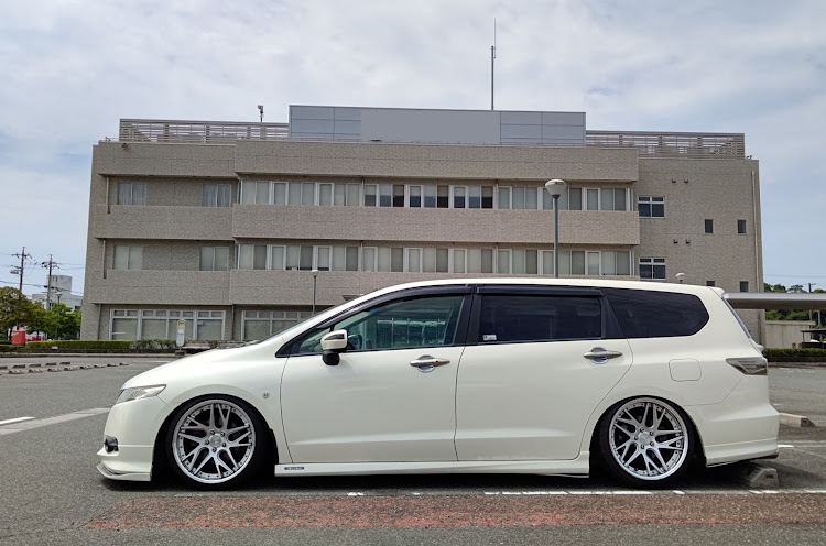 オデッセイのworkwheelsjapan・CVX・背景頼み・真横・HOLmuseumで会いましょうに関するカスタム事例の投稿画像1枚目