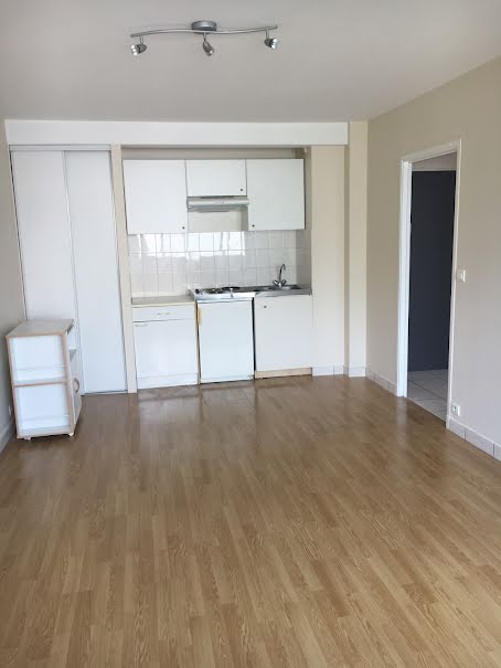 Location  appartement 2 pièces 32 m² à Rodez (12000), 405 €