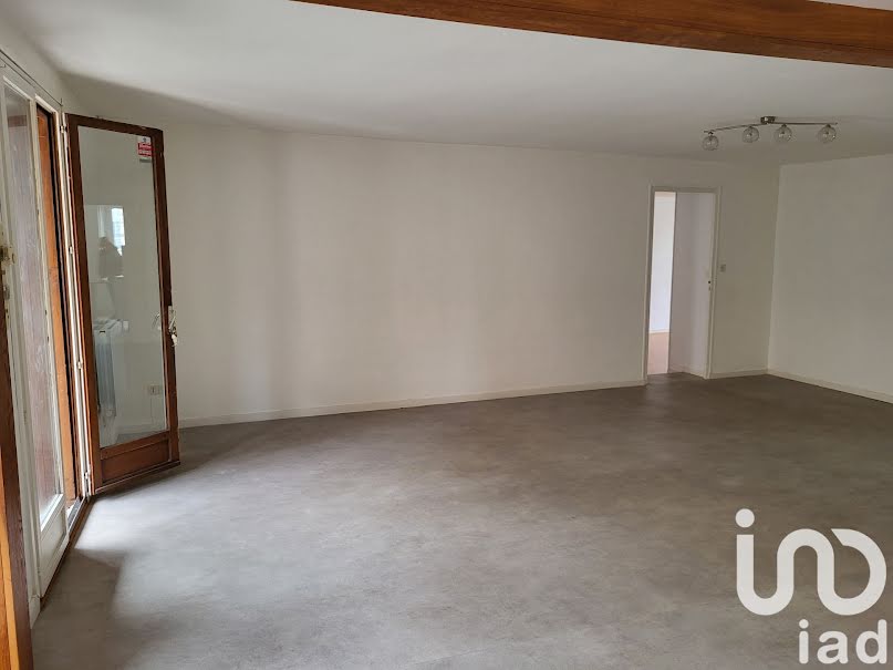 Vente appartement 3 pièces 89 m² à Saint-Etienne (42000), 85 000 €