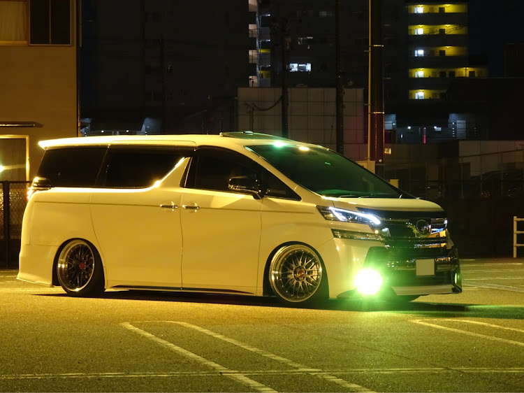 ヴェルファイアのBBS LM・10.5j+20通し・エンドレスブレーキ・リムが深いって良き・段リムに関するカスタム事例の投稿画像5枚目