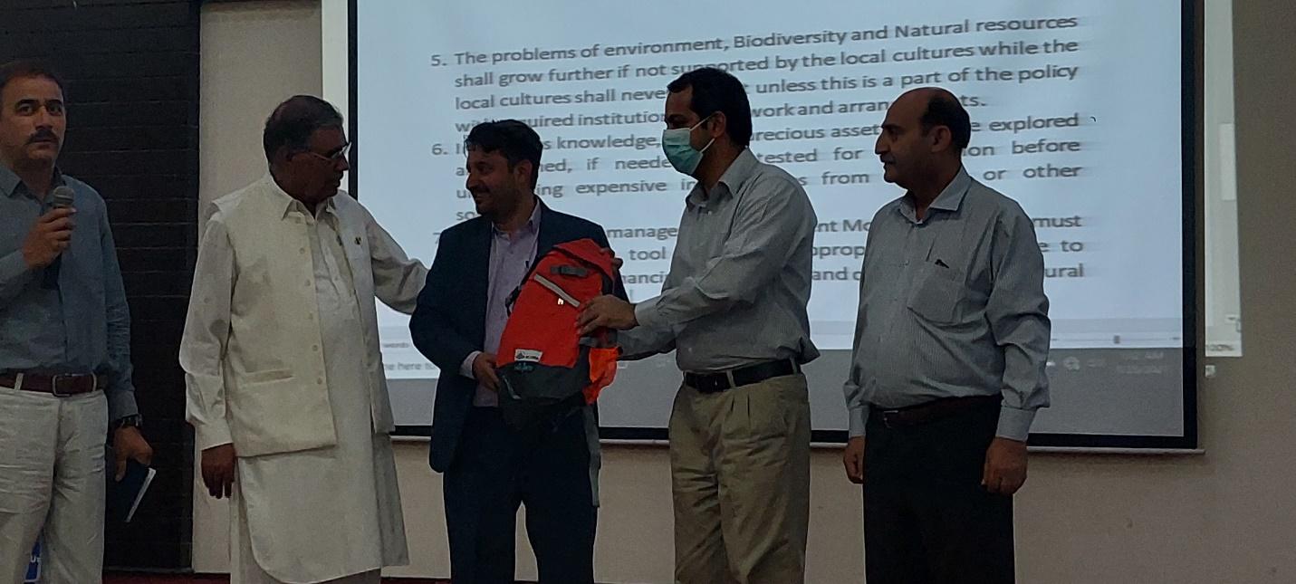 C:\Users\Dr Qamar Abbas\Downloads\20210825_170007 (1).jpg