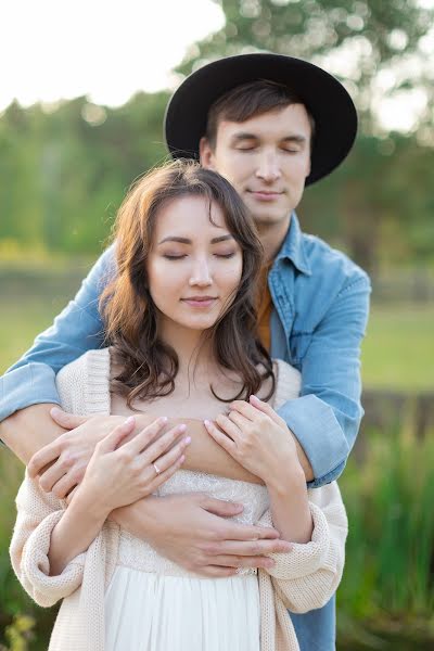 Fotógrafo de casamento Irina Cherepanova (vspyshka). Foto de 12 de novembro 2019