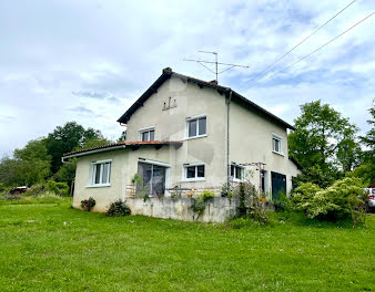 maison à Saint-Sauveur (24)