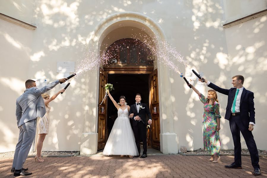 Fotografo di matrimoni Joanna Dogadalska (joannafotograf). Foto del 26 ottobre 2023