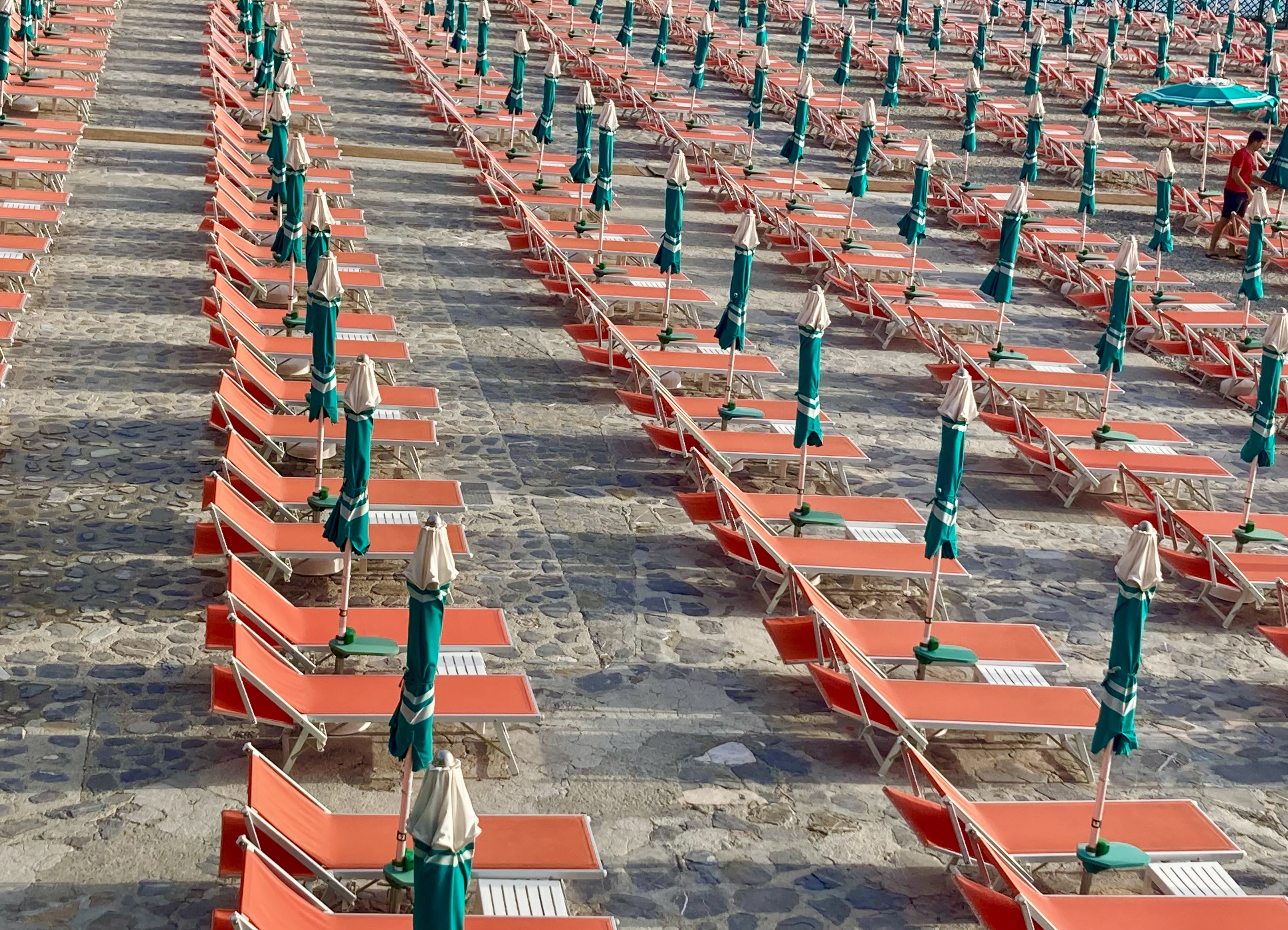 Al mare di primo mattino di  Antonella Giuliani 