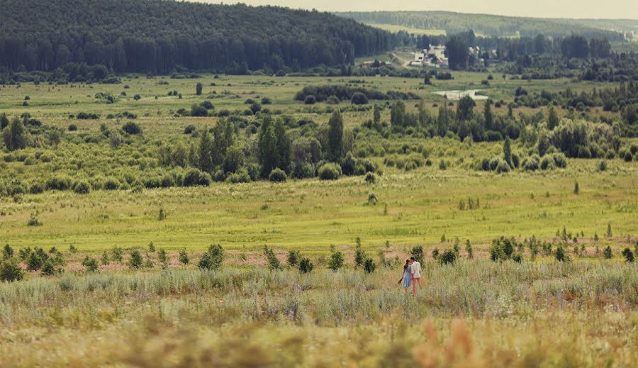 Fotógrafo de casamento Elina Shumkova (ellina-sh). Foto de 10 de julho 2015