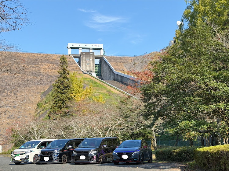 ノート オーラの少しずつカスタム・team Zeroファミリー・来週は3周年・イツメン・秋ですね〜…🍁に関するカスタム事例の投稿画像2枚目