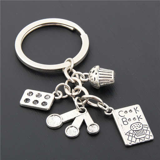 Title 1, Girl Heart Cake Mold Pizza Keychain Bag Charm —...