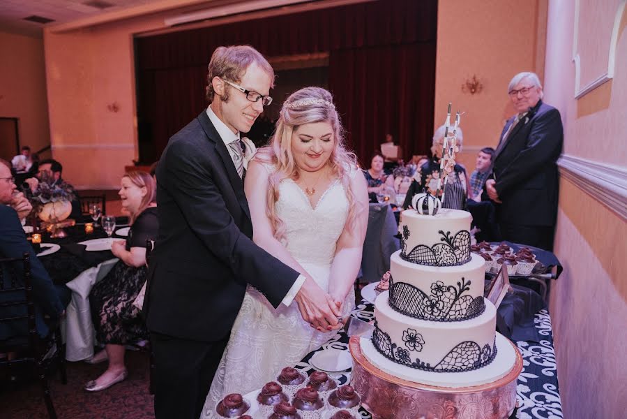 Fotógrafo de casamento Karly Burk (karlyburk). Foto de 8 de setembro 2019