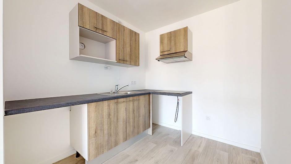 Vente appartement 3 pièces 63 m² à Le Blanc-Mesnil (93150), 301 701 €