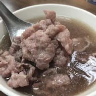 助仔牛肉湯