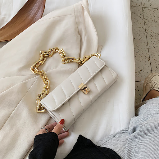 Title 3, Versatile chain shoulder bag for every style, o...