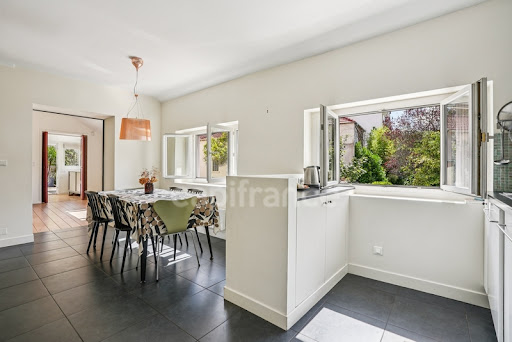 House with terrace 2