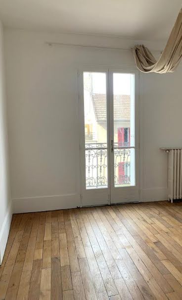 Location  appartement 3 pièces 74 m² à Saint-Denis (93200), 1 335 €