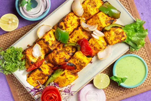 Achari Paneer Tikka (6 Cubes)