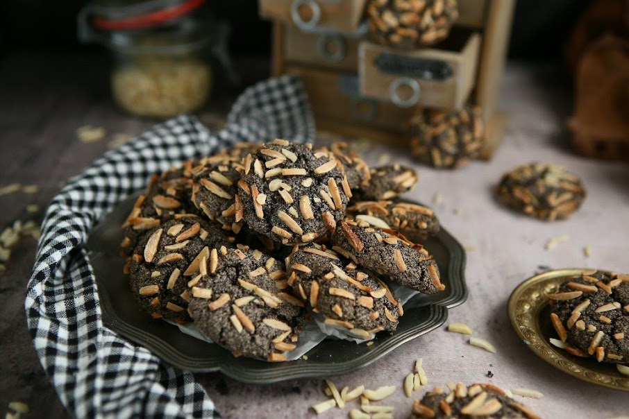 GF, DF Poppy Seed Meringue Cookies