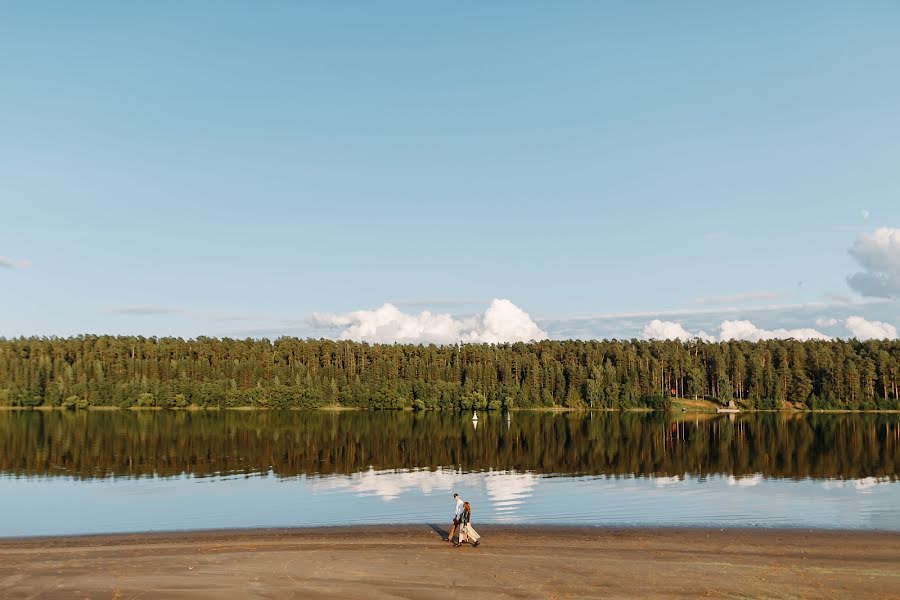 Wedding photographer Valentin Staver (valstaver). Photo of 24 August 2019