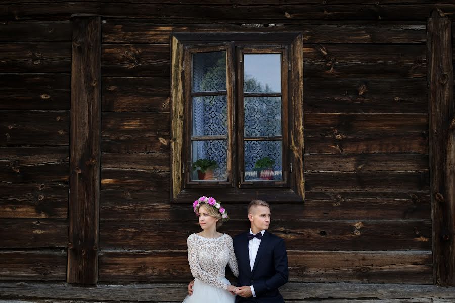 結婚式の写真家Marcin Czajkowski (fotoczajkowski)。2019 8月23日の写真