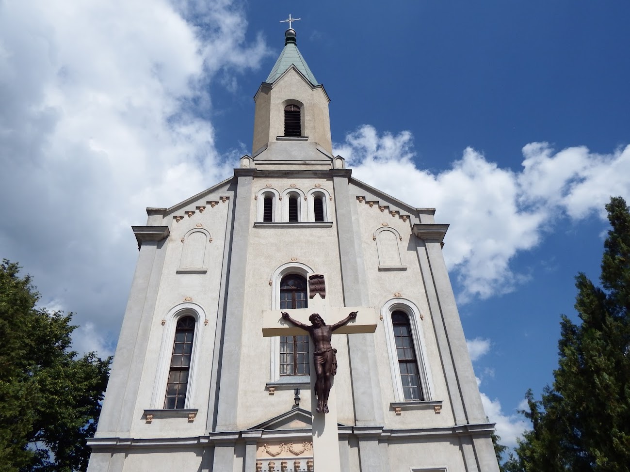 Nagygyimót - Szent Móric rk. templom és keresztút a templom körül