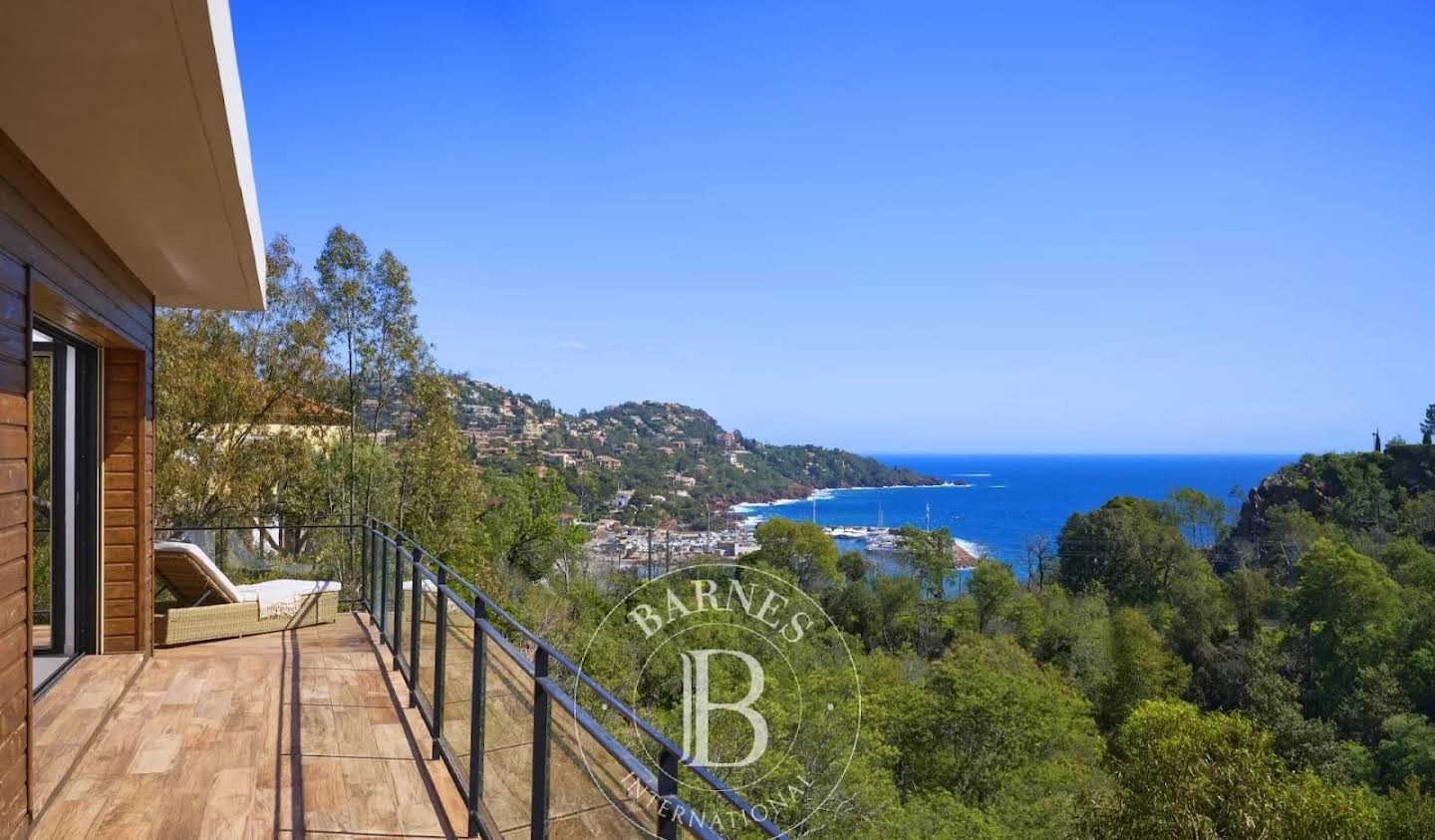 House with pool and terrace Theoule-sur-mer