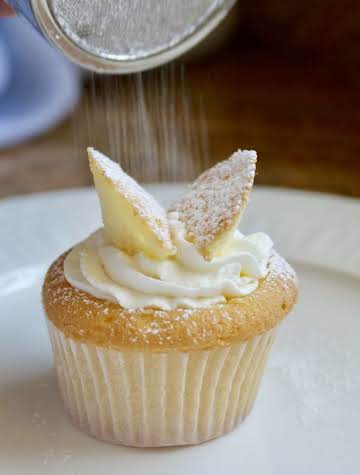 Butterfly Cupcakes (British Butterfly Cakes)