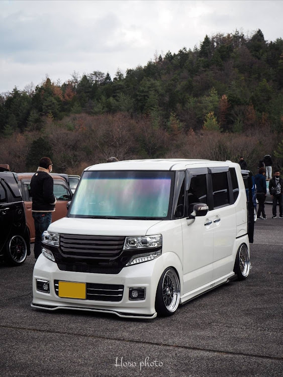 NボックスカスタムのKing of Street・シャコタン商会・軽カーMT・生脚、純ベタ・MT&コラボに関するカスタム事例の投稿画像4枚目