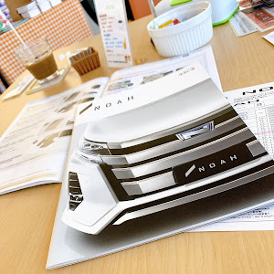 ノア ZRR70G