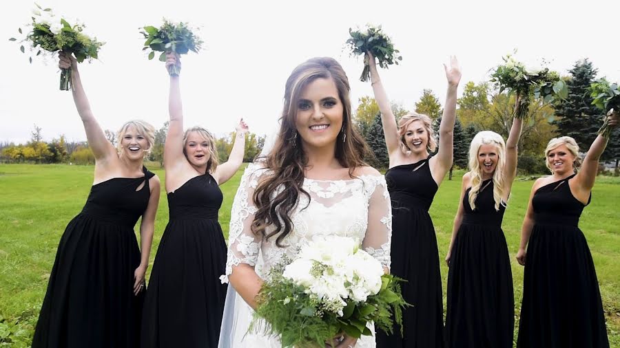 Fotografo di matrimoni Annika Annika Leon (annikaleon). Foto del 27 novembre 2019