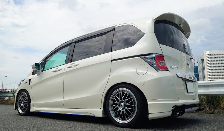 フリードのフリード ハイブリッド・9月もよろしくお願いします・自分の車のレアパーツ・骨折リハビリ中に関するカスタム事例の投稿画像7枚目