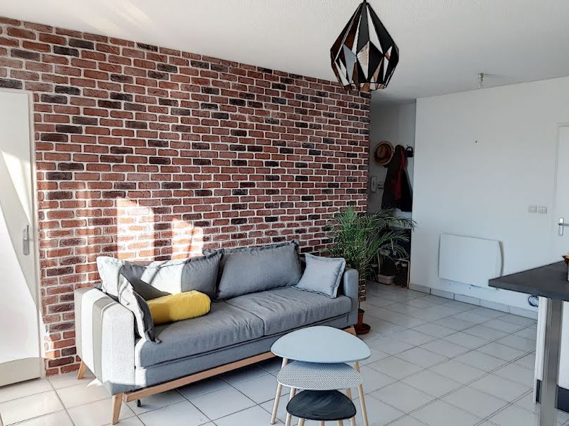 Location meublée appartement 2 pièces 43 m² à Saint-Pierre-des-Corps (37700), 600 €