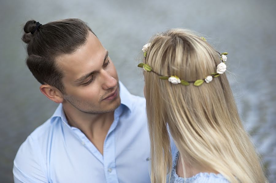 Fotografo di matrimoni Irina Kakaulina (irinaart). Foto del 24 gennaio 2019