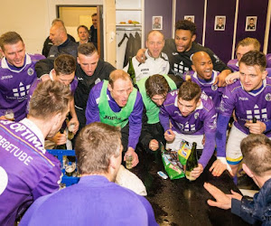 L'ambiance dans le vestiaire du Beerschot après le titre