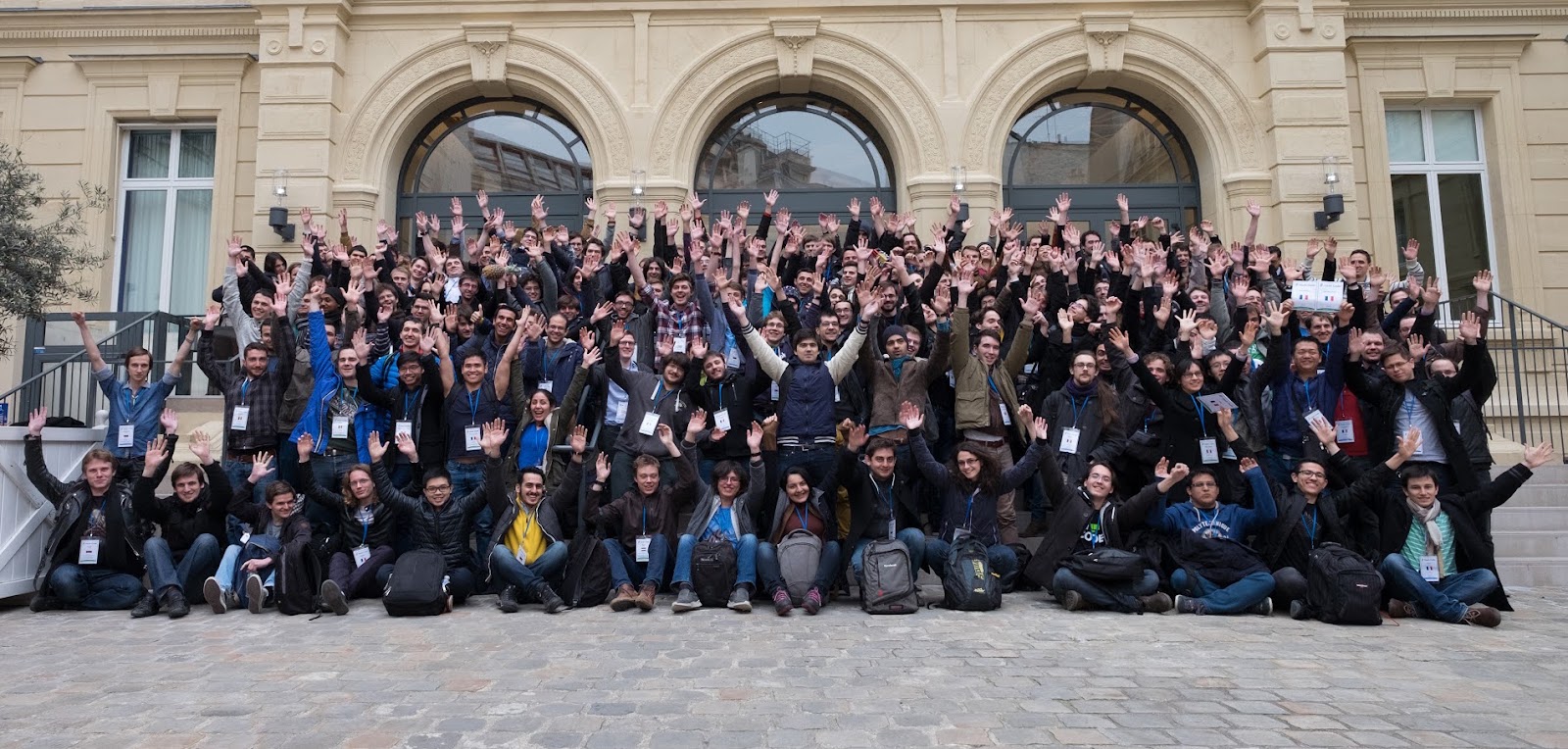 52 équipes, représentant 22 pays, se sont retrouvées dans les locaux de Google France pour la finale du concours Hash Code 2016