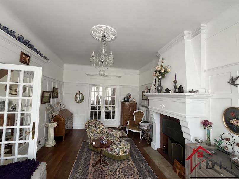 Vente maison 11 pièces 295 m² à Bourbonne-les-Bains (52400), 251 000 €