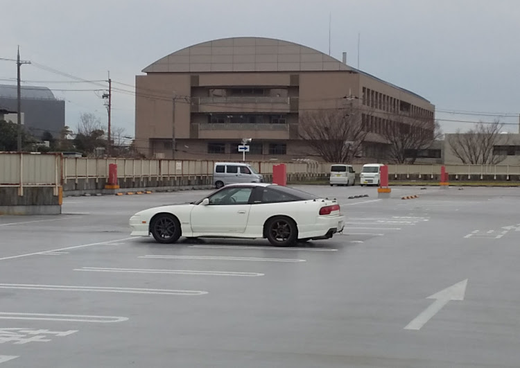 180SXのタイヤ交換・車検準備・ホイール交換・大誤算だぜに関するカスタム事例の投稿画像2枚目