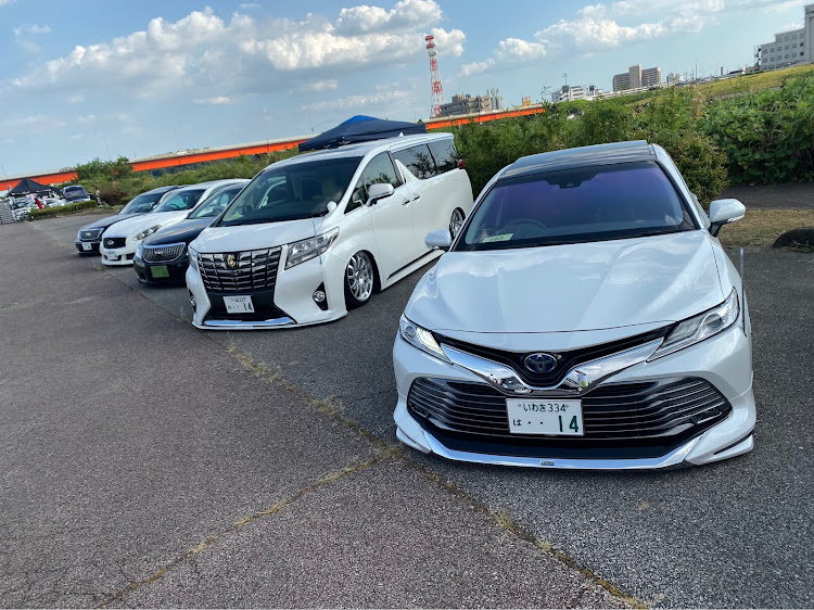 アルファードのピックアッ...🤭🤫🤫🤫・エアサスはモテるらしい・カールソン・アーッスすんごいこれ🤣に関するカスタム事例の投稿画像2枚目
