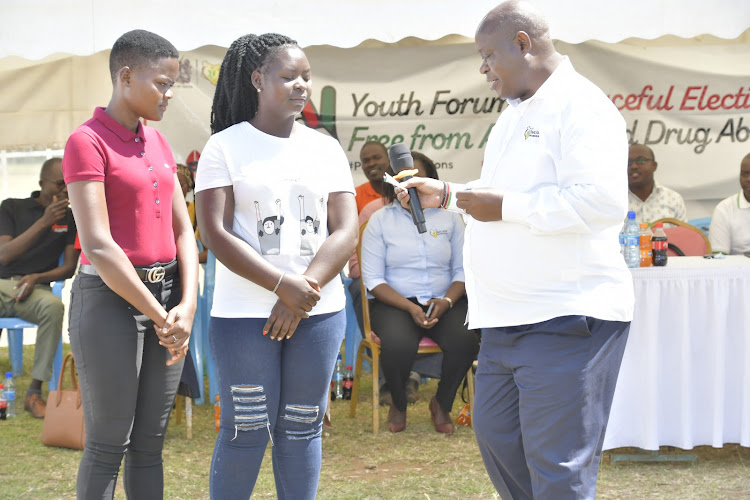Nacada CEO Victor Okioma during a youth leaders engagement forum in Kisumu county on Friday.