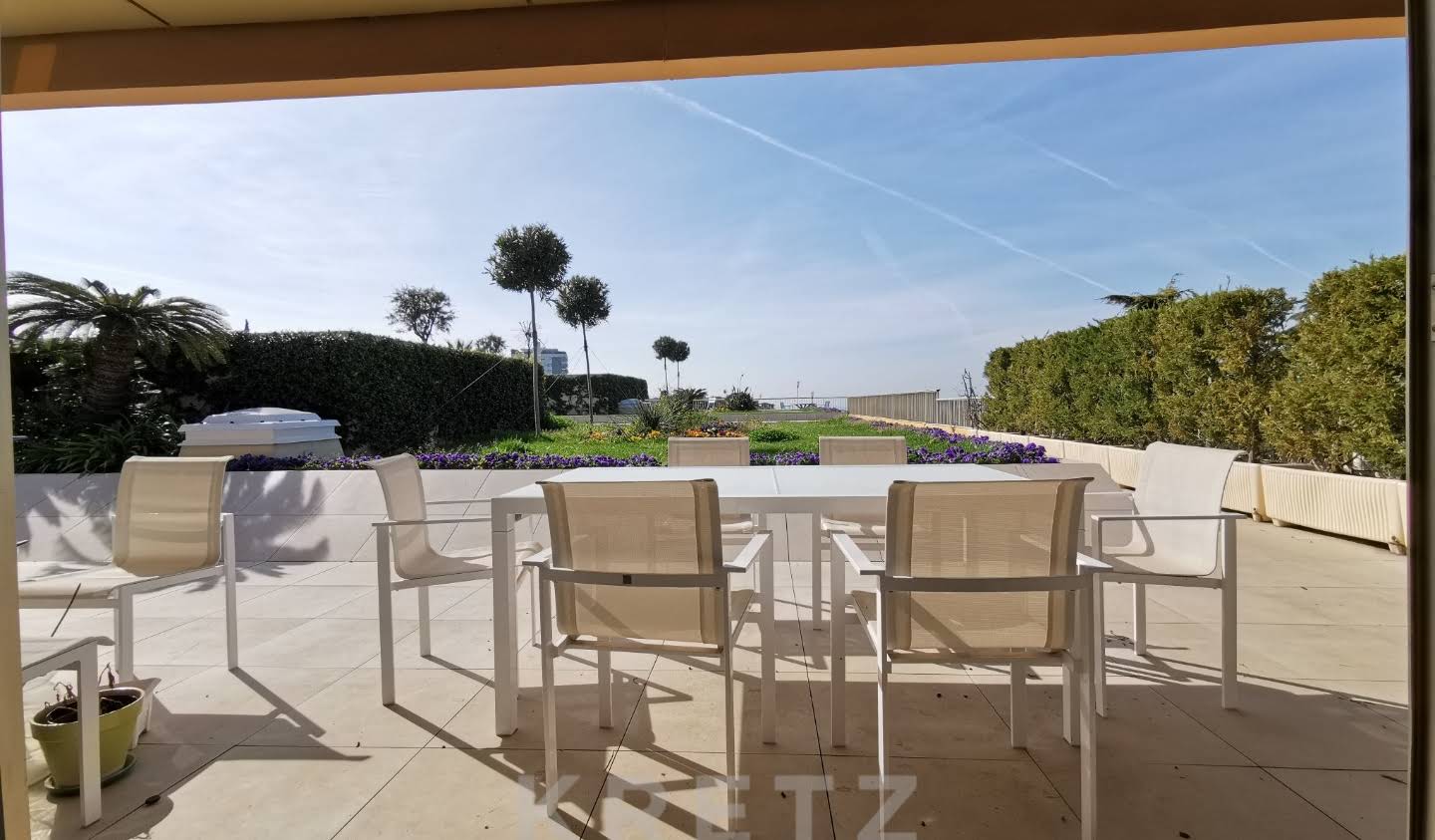 Apartment with terrace Cannes