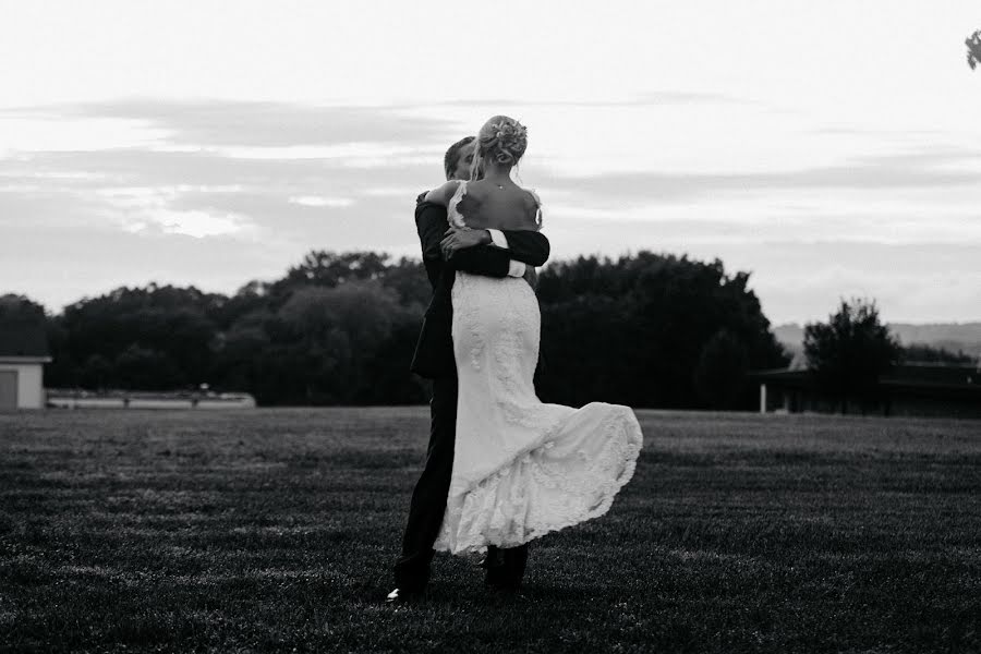 Fotógrafo de casamento Lexie Leuthauser (lexieleuthauser). Foto de 30 de dezembro 2019