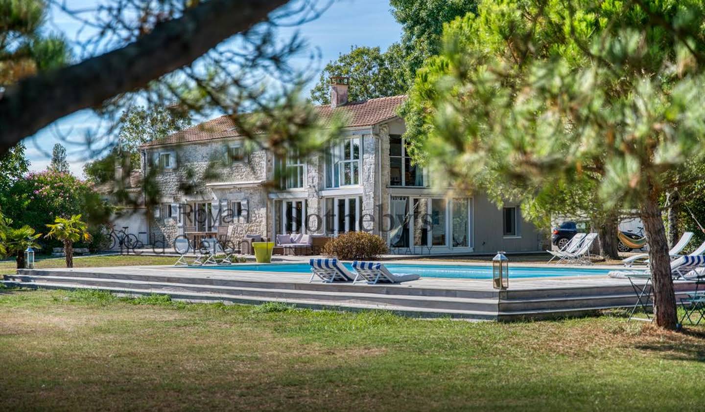 Maison avec piscine en bord de mer Saint-Georges-d'Oléron