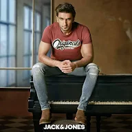 Jack&Jones photo 1