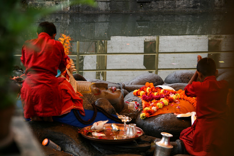 Cerimonia induista : vestizione di Vishnu di utente cancellato