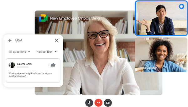 Google Meet met 3 mensen die de Vraag en antwoord-functie gebruiken