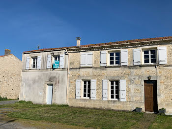 maison à Saint-Hippolyte (17)