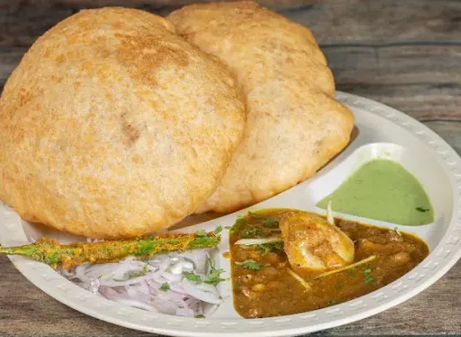 Chole Bhature Special Paneer Wale ( 2 Pcs = One Plate)