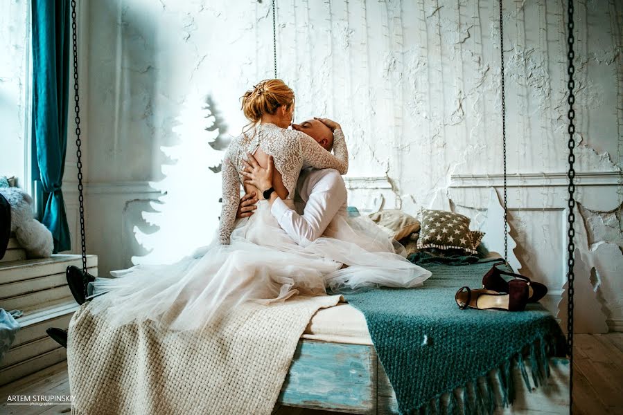 Fotografo di matrimoni Artem Strupinskiy (strupinskiy). Foto del 12 dicembre 2019