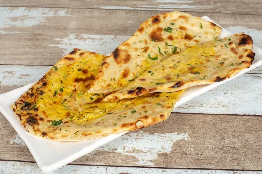 Paneer Stuffed Naan